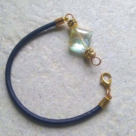 Minimalist Leather + Crystal Bracelet! 6.5" Wrist ~ Stylish Controversial Trendy - Picture 4 of 7